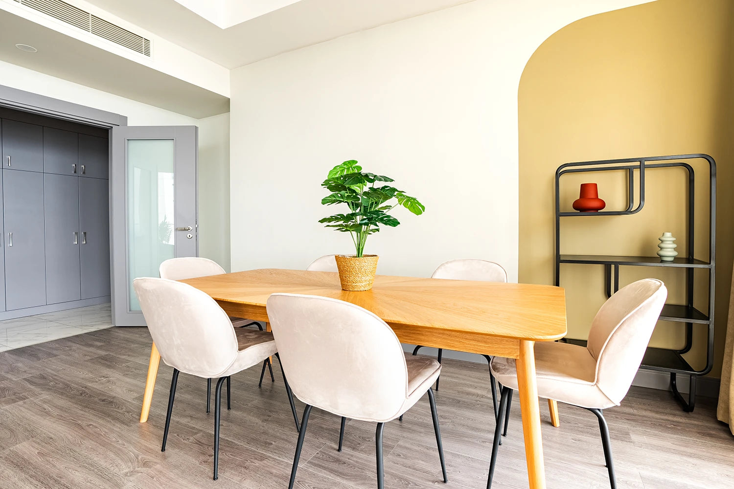 Kiwi Chair Beige